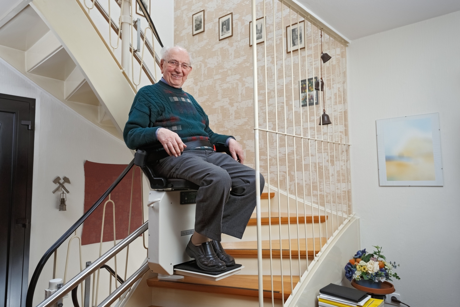 How to Secure Affordable Stair Lifts with Short-Term Rental Programs
