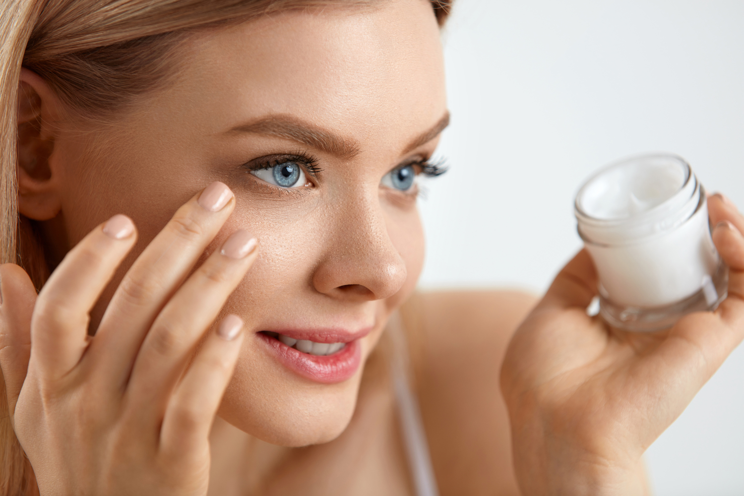 4 benefits of using eye creams